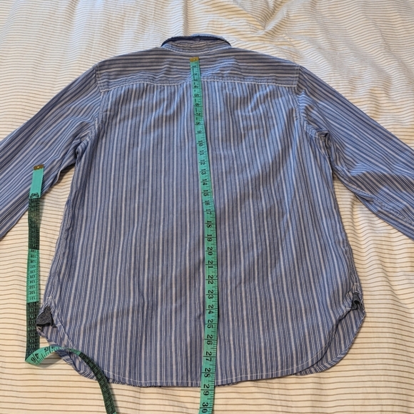 EUC Gap blue pinstripe button down shirt - Picture 8 of 8